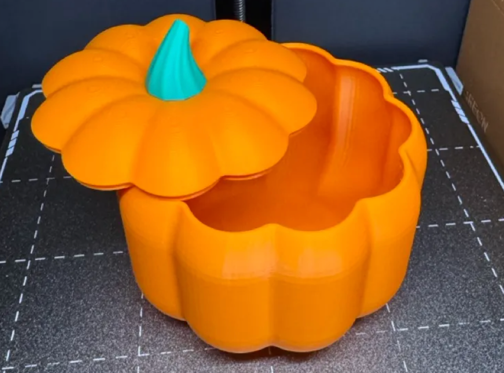 Pumpkin Jar with lid